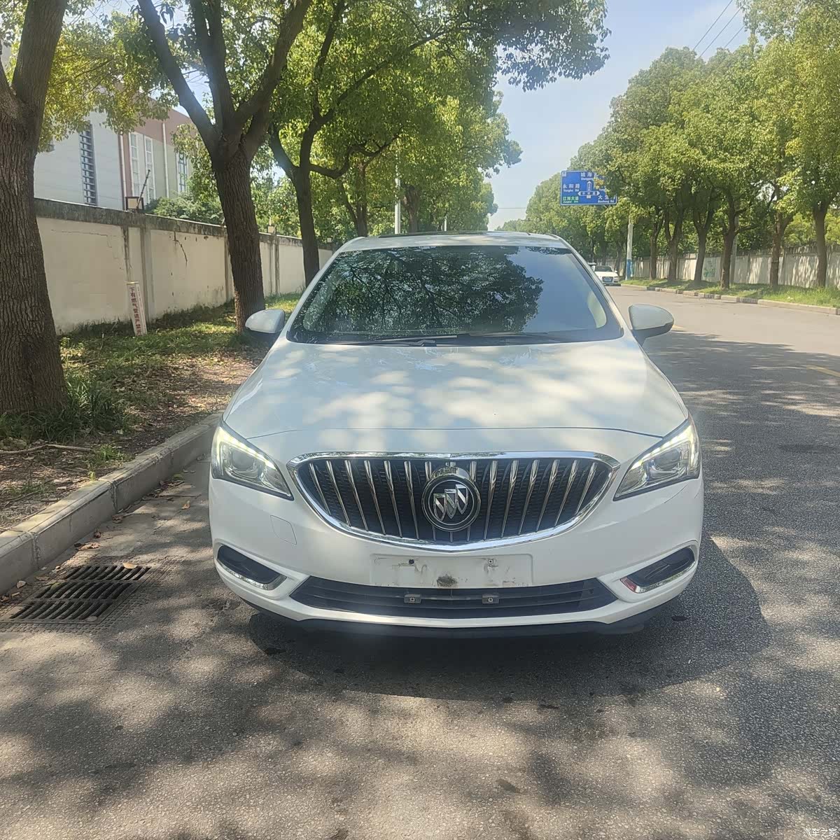Buick Verano, 2016 1