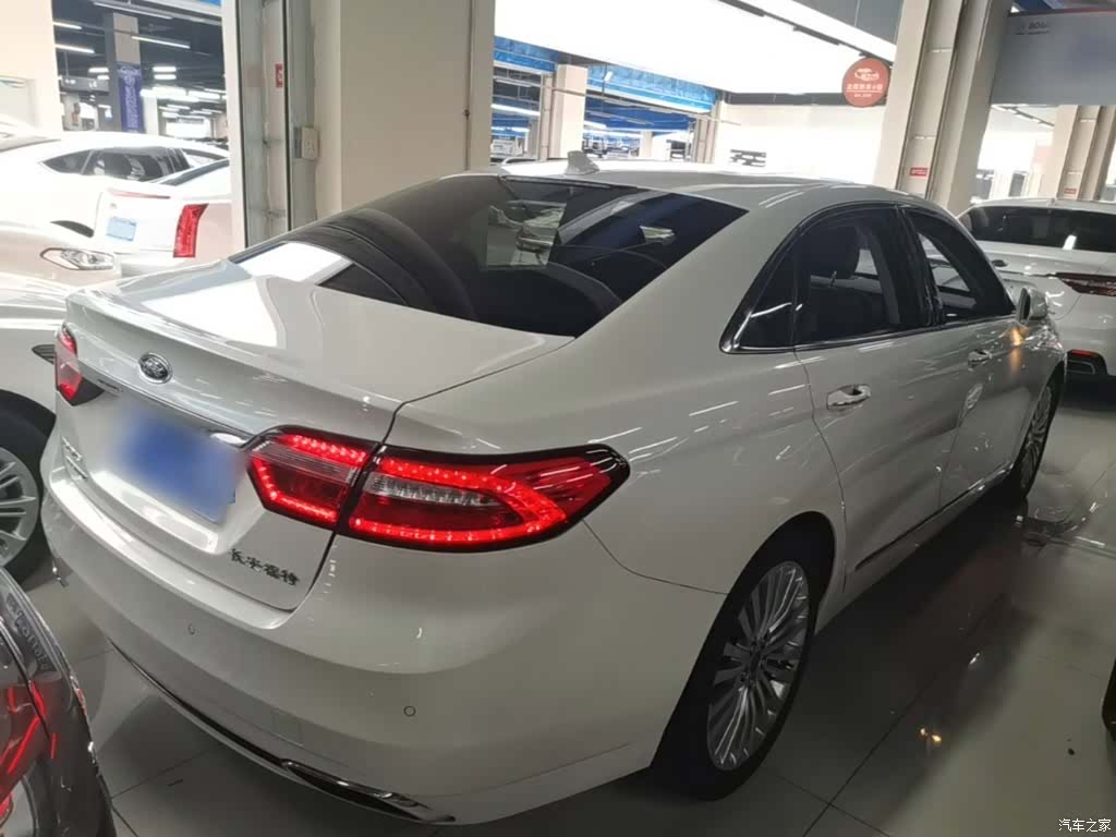 Ford Taurus, 2018 7