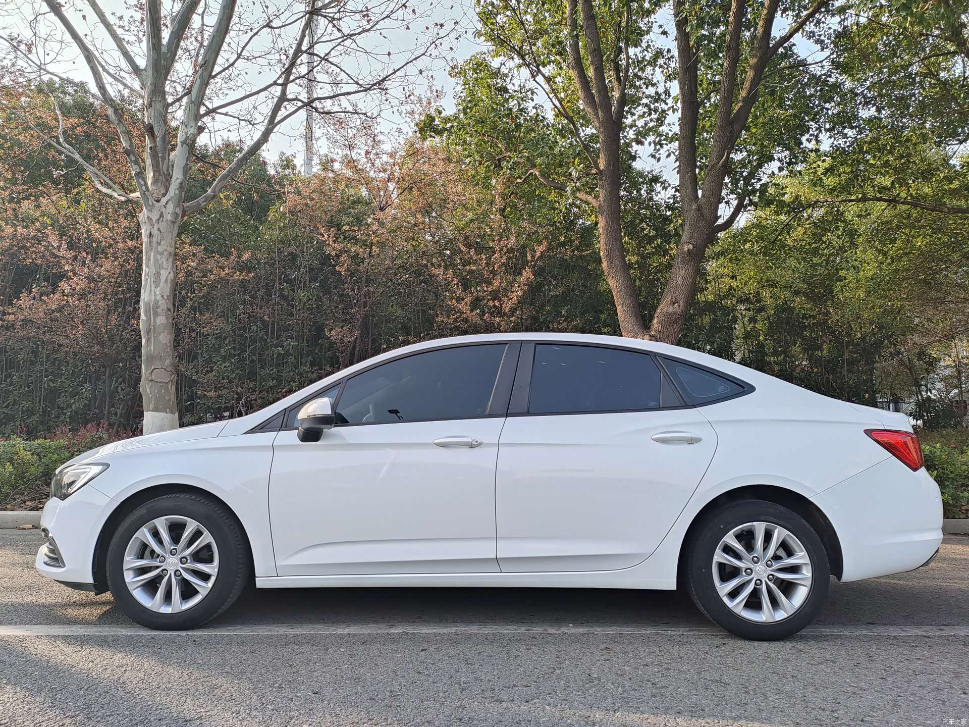 Buick Verano, 2018 7