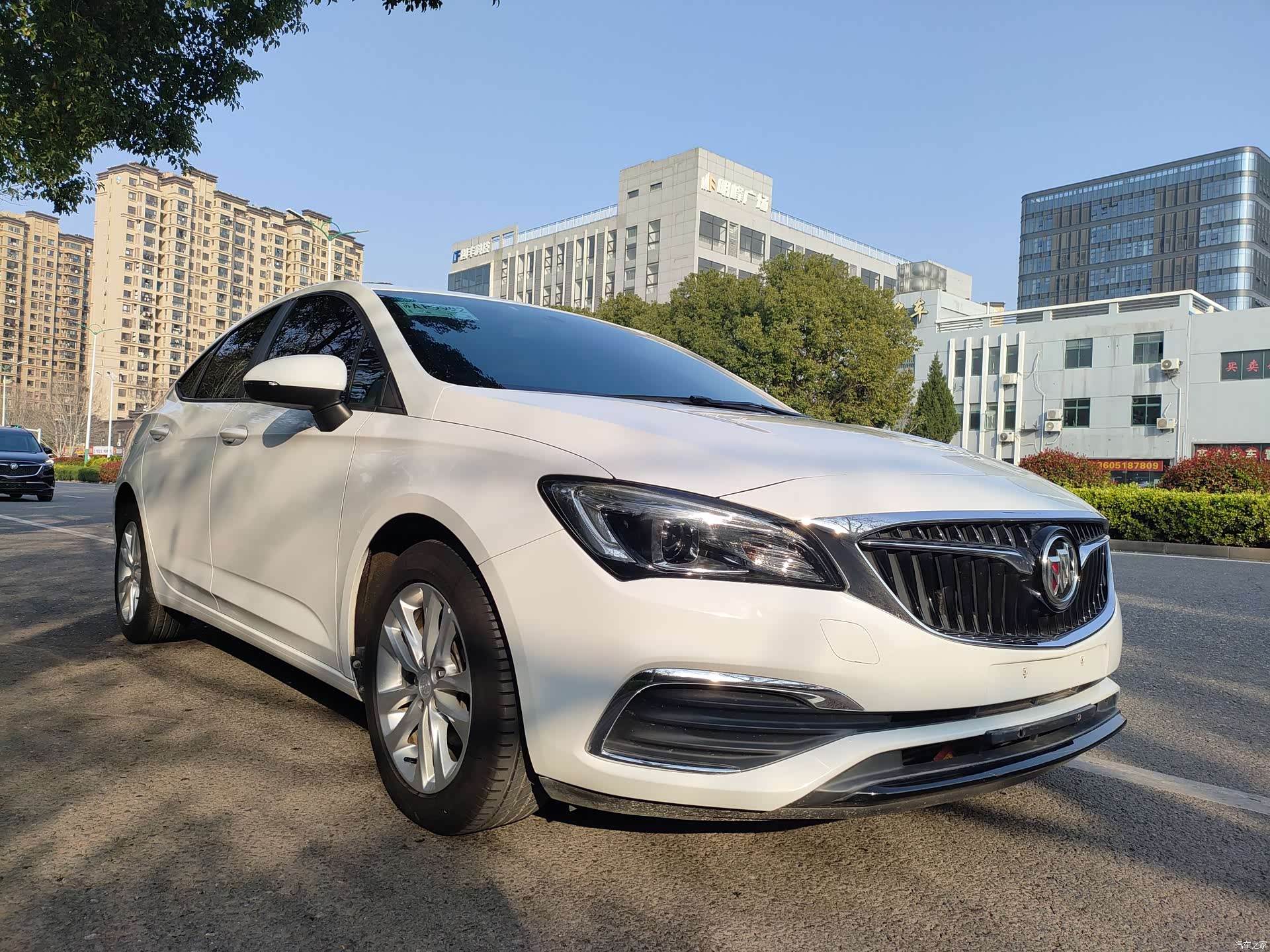 Buick Verano, 2018 3