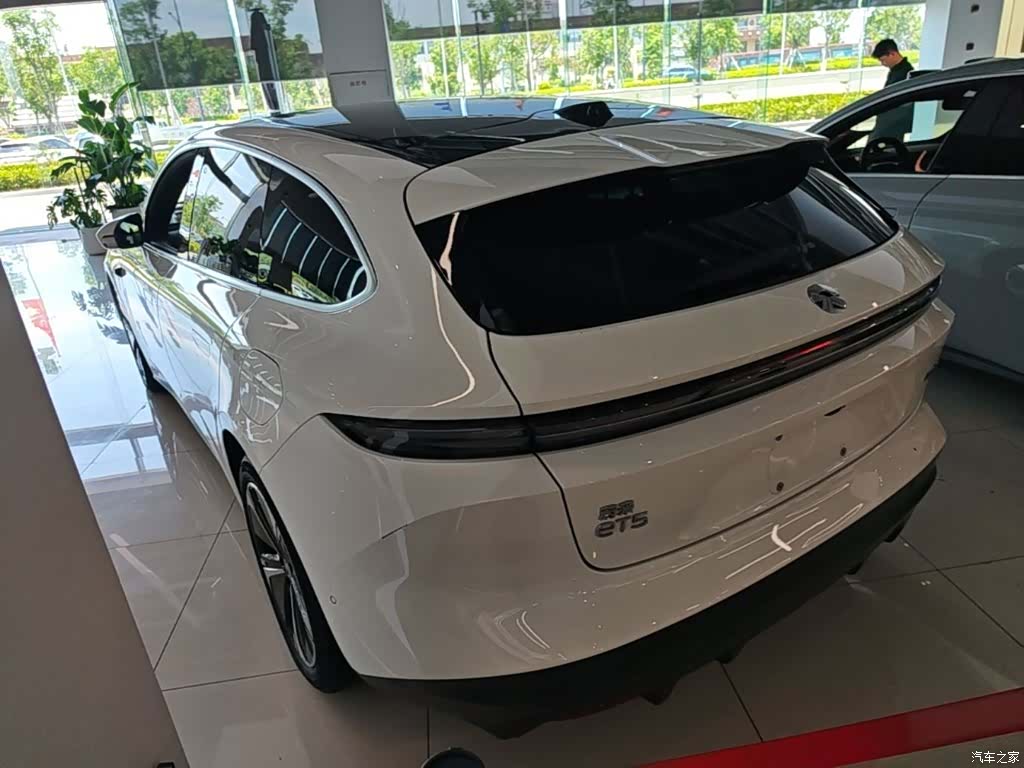 NIO ET5, 2023 все фото