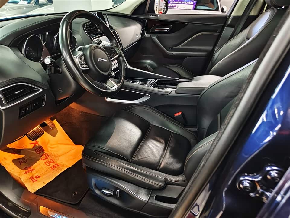 Jaguar F-PACE Jaguar F-PACE