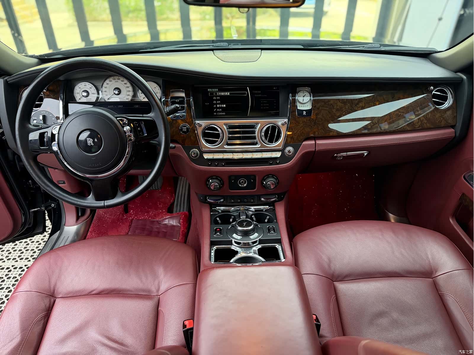 Rolls-Royce Ghost, 2014 10