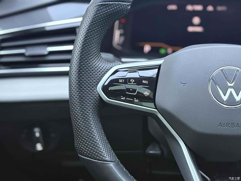 Volkswagen Tiguan L, 2022 23