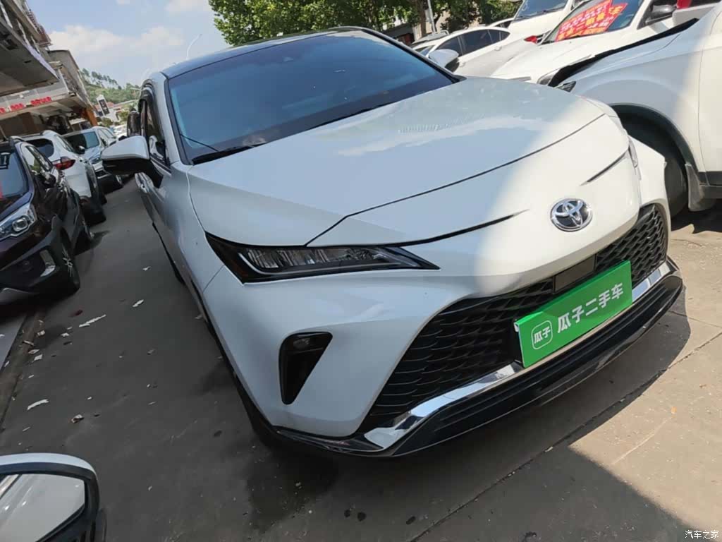 Toyota Venza, 2023 4