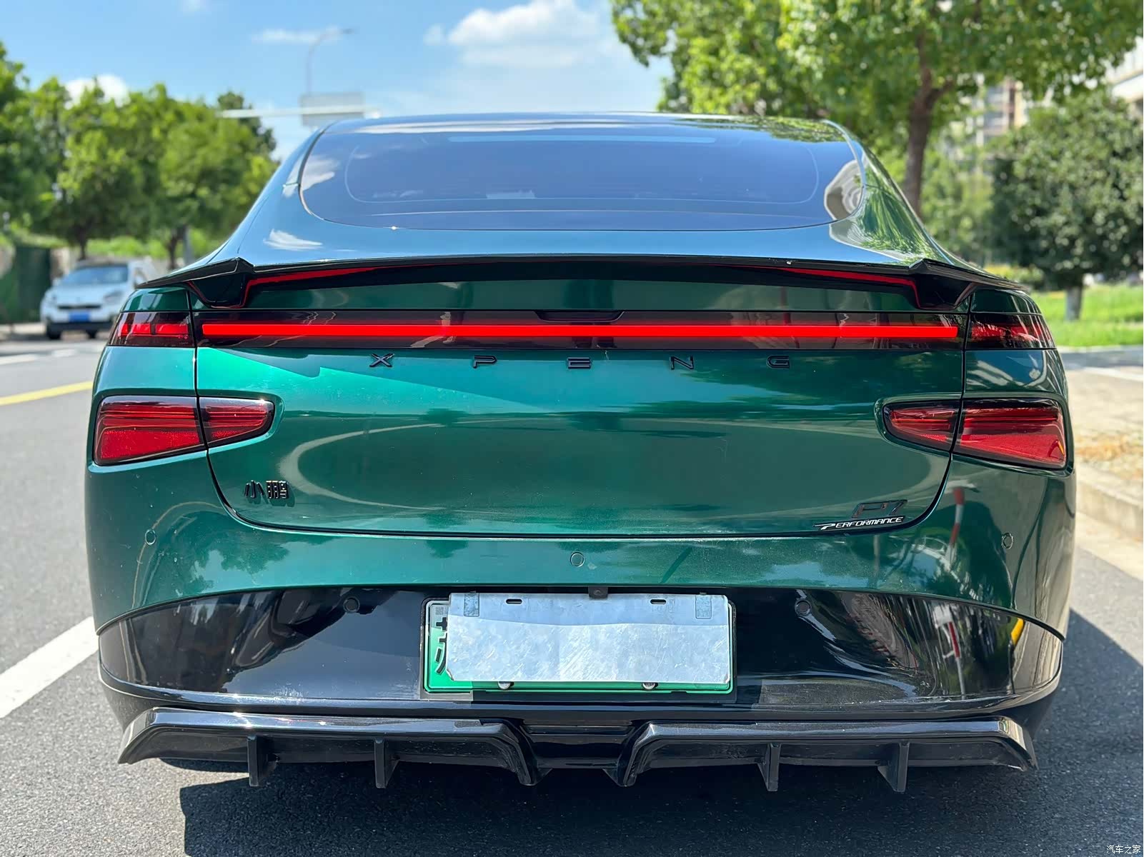 Xpeng P7, 2023 8