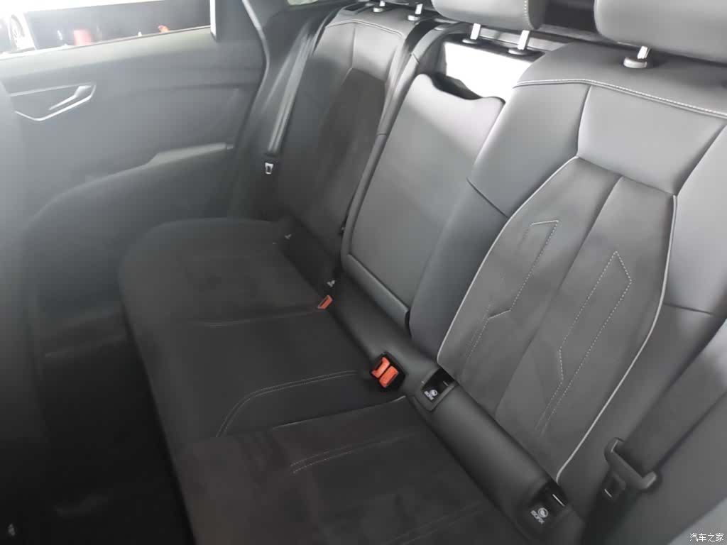 Audi Q4 e-tron, 2023 17