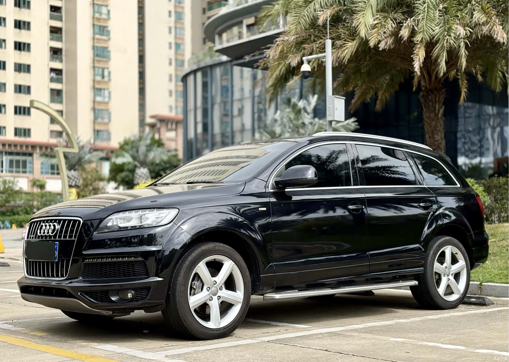 Audi Q7, 2014 1