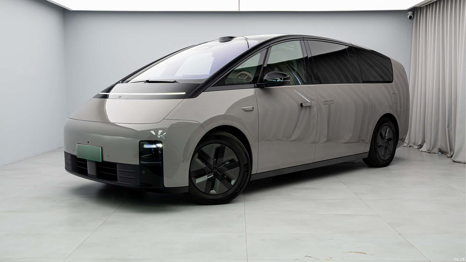 Li Auto MEGA, 2025 2