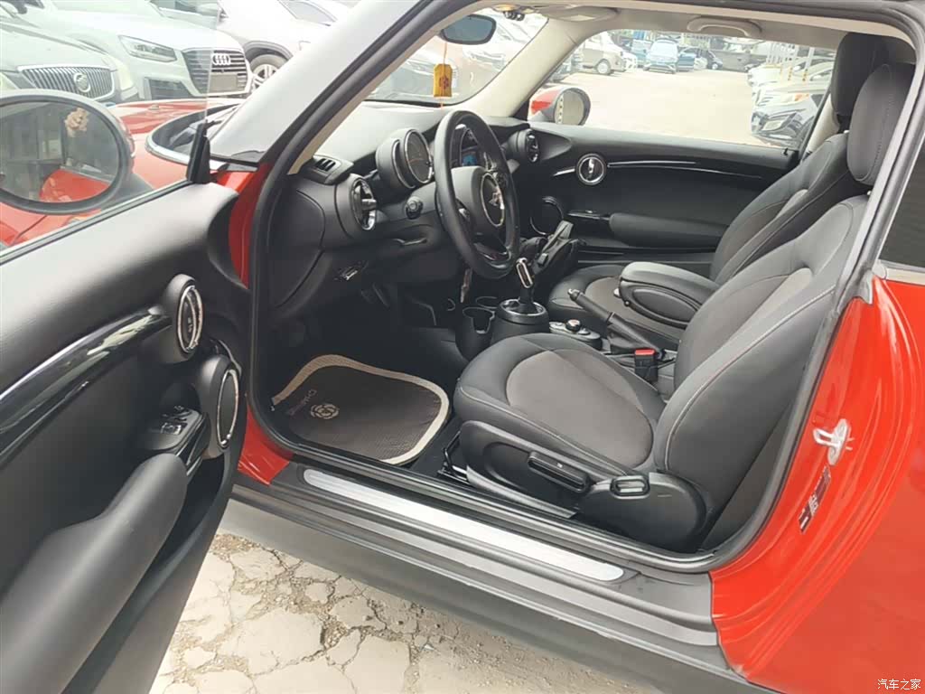 Mini ONE, 2019 16