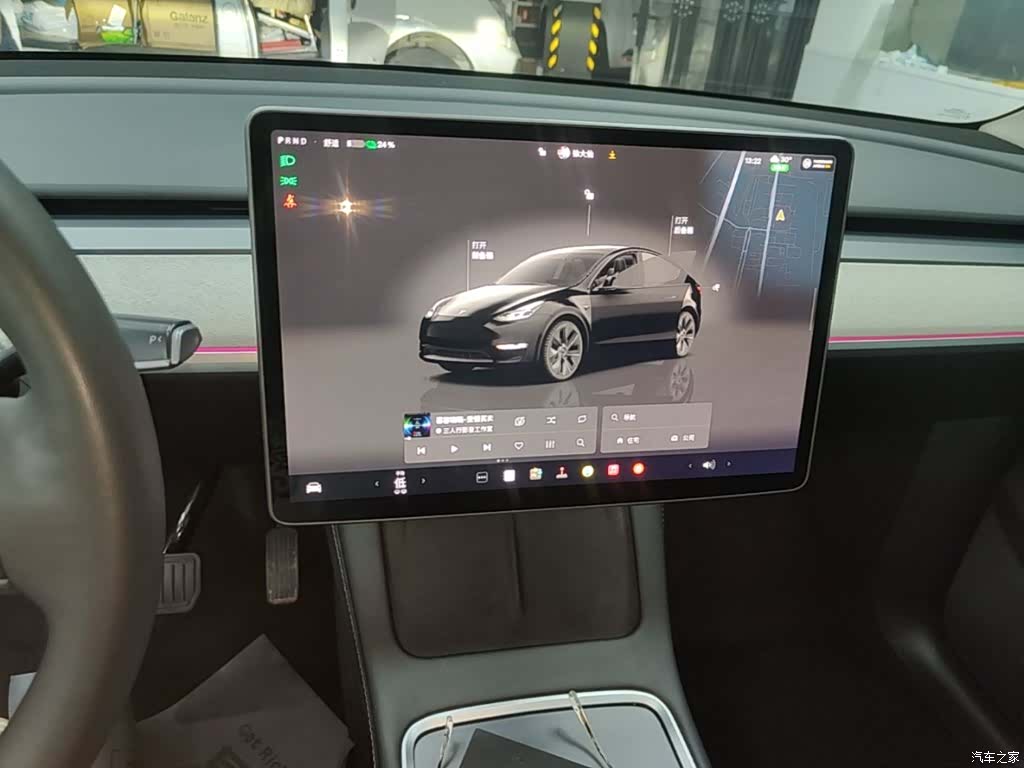 Tesla Model Y, 2024 13