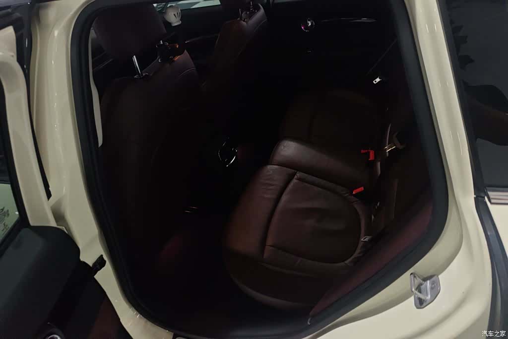 Mini Clubman, 2016 11