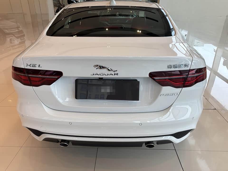 Jaguar XEL Jaguar XEL