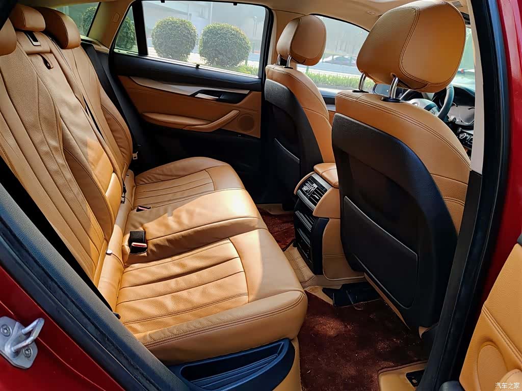 BMW X6, 2018 11
