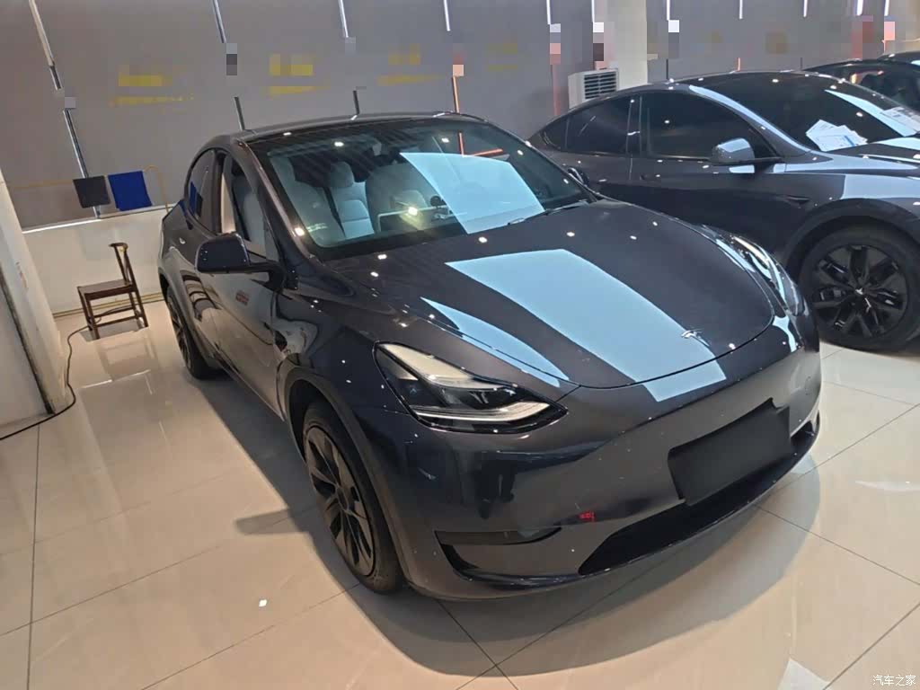 Tesla Model Y, 2024 4