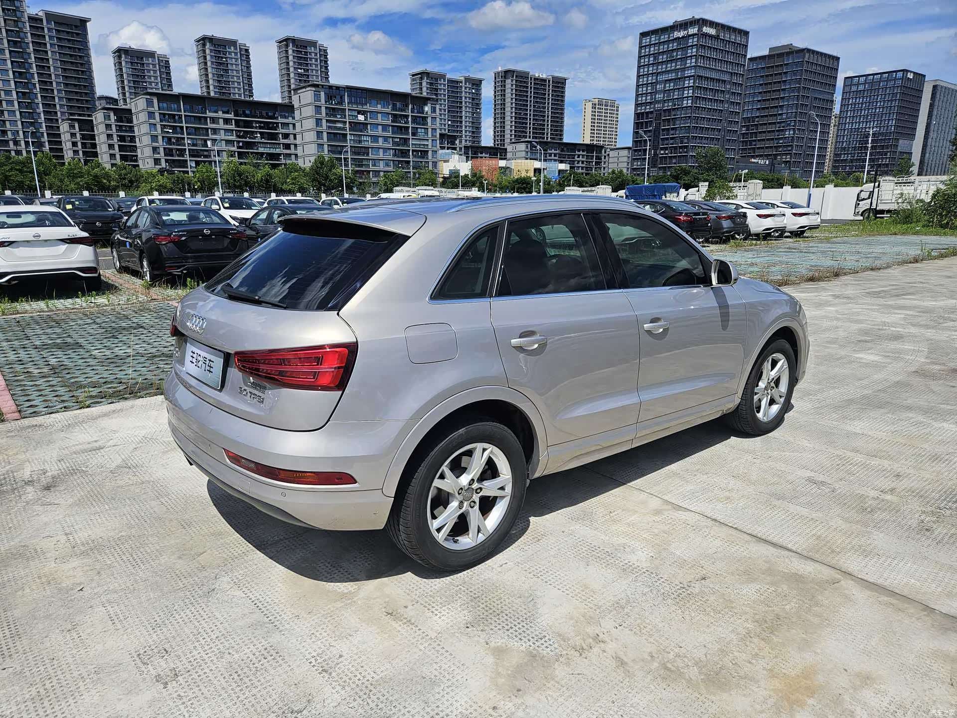 Audi Q3, 2019 3