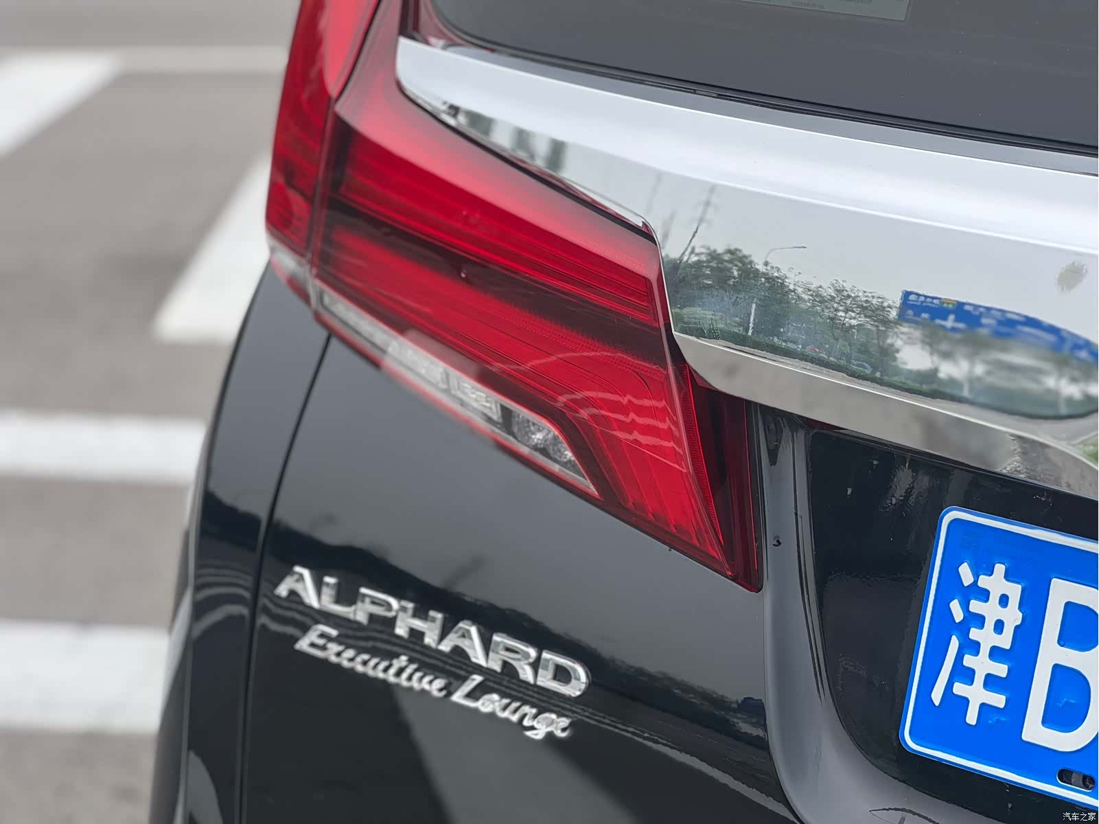 Toyota Alphard, 2017 17