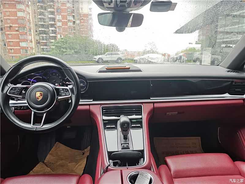 Porsche Panamera, 2018 все фото