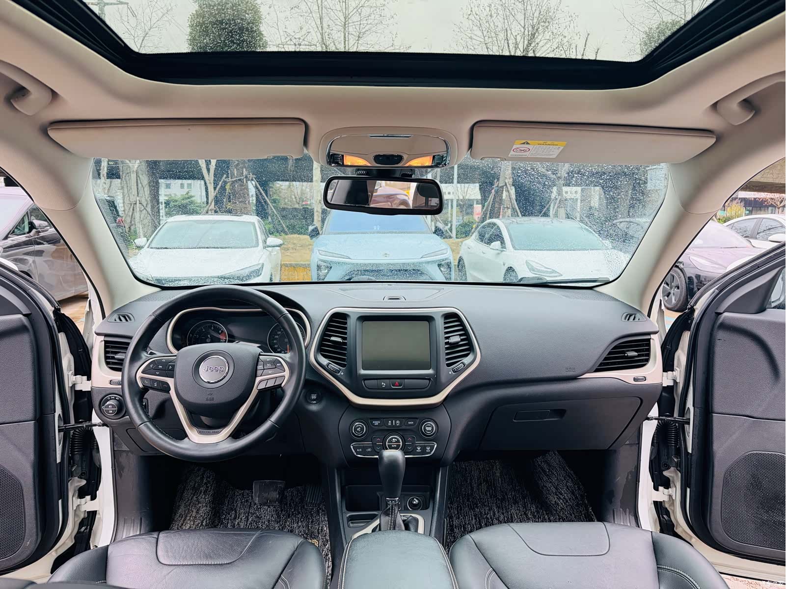 Jeep Cherokee, 2018 8