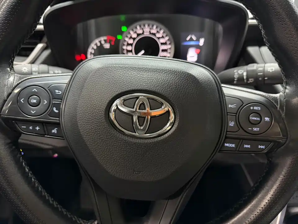 Toyota Corolla Sharp amplifier