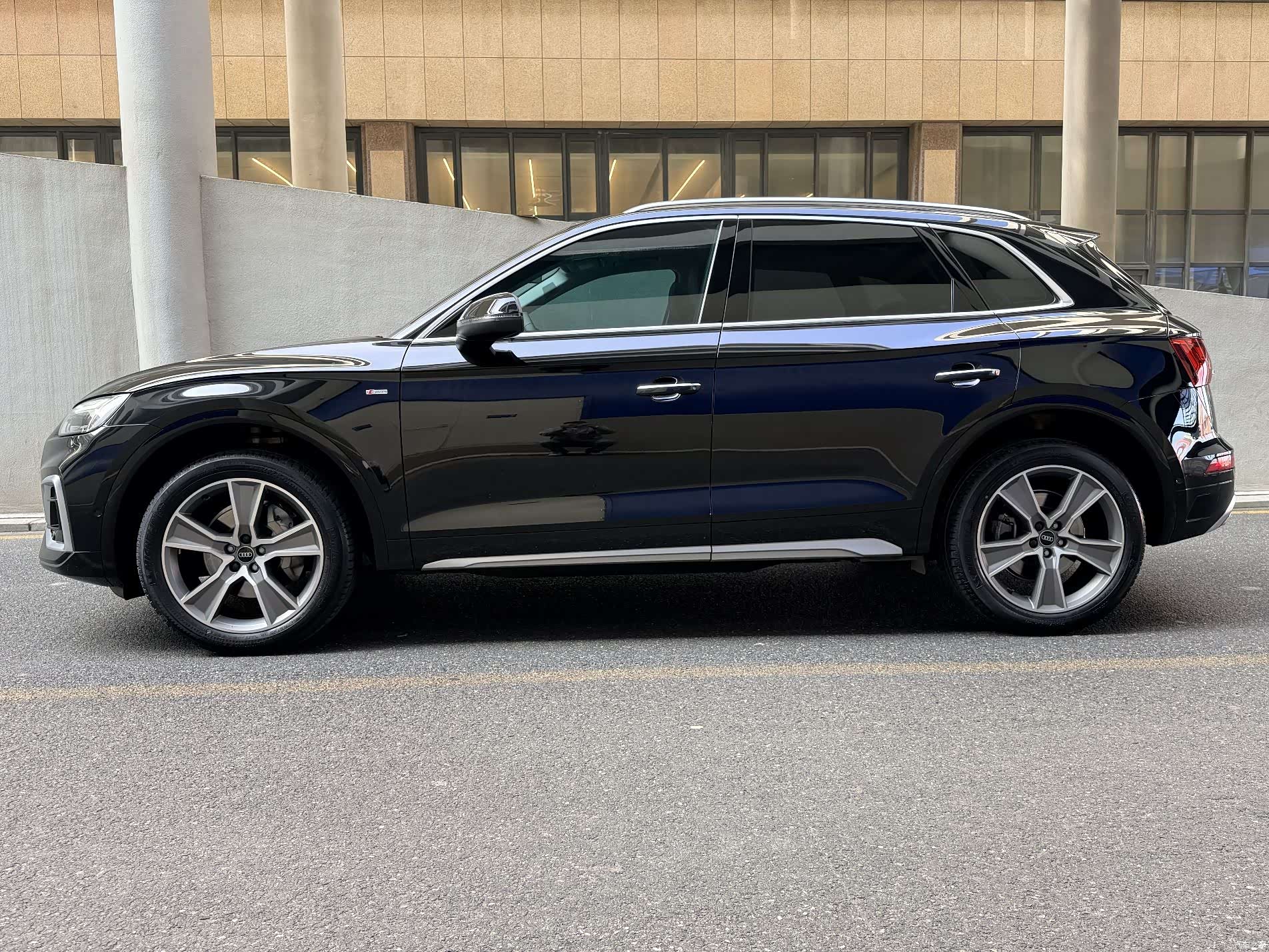 Audi Q5L, 2022 3