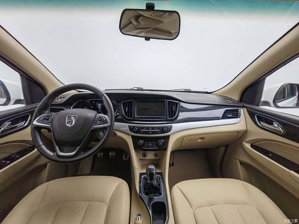 Wuling 730, 2016 все фото