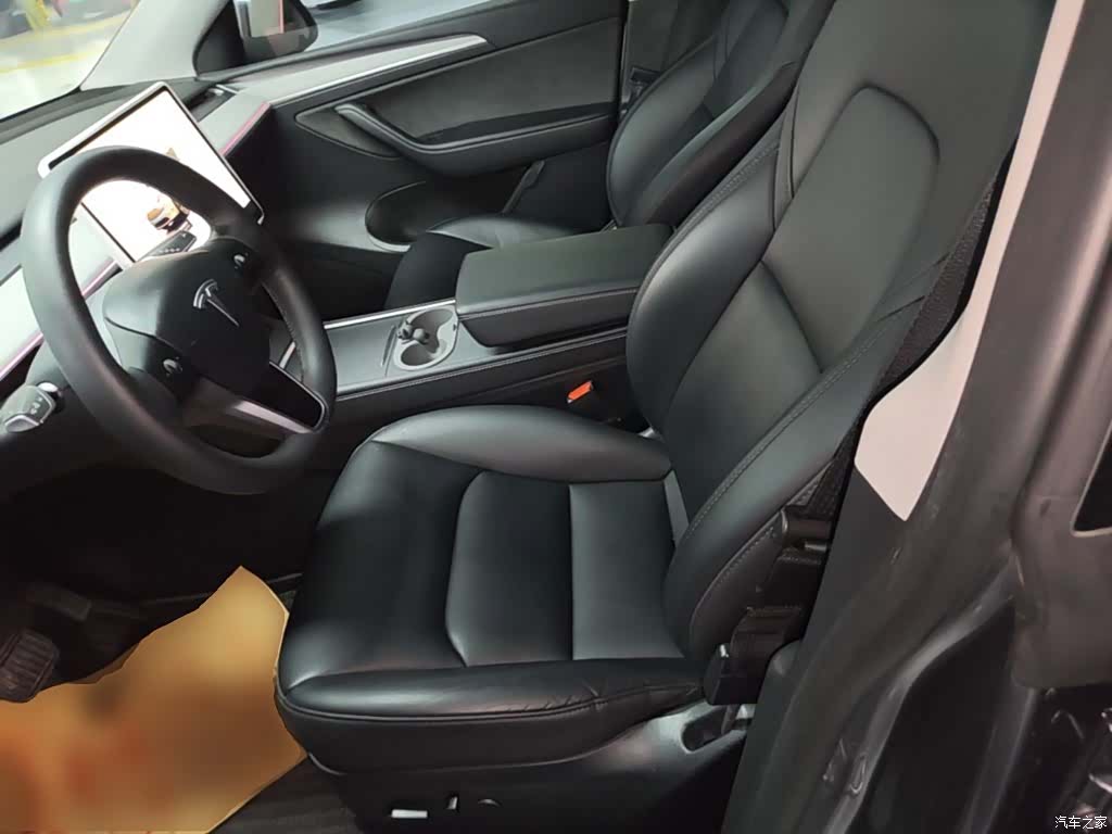 Tesla Model Y, 2024 15