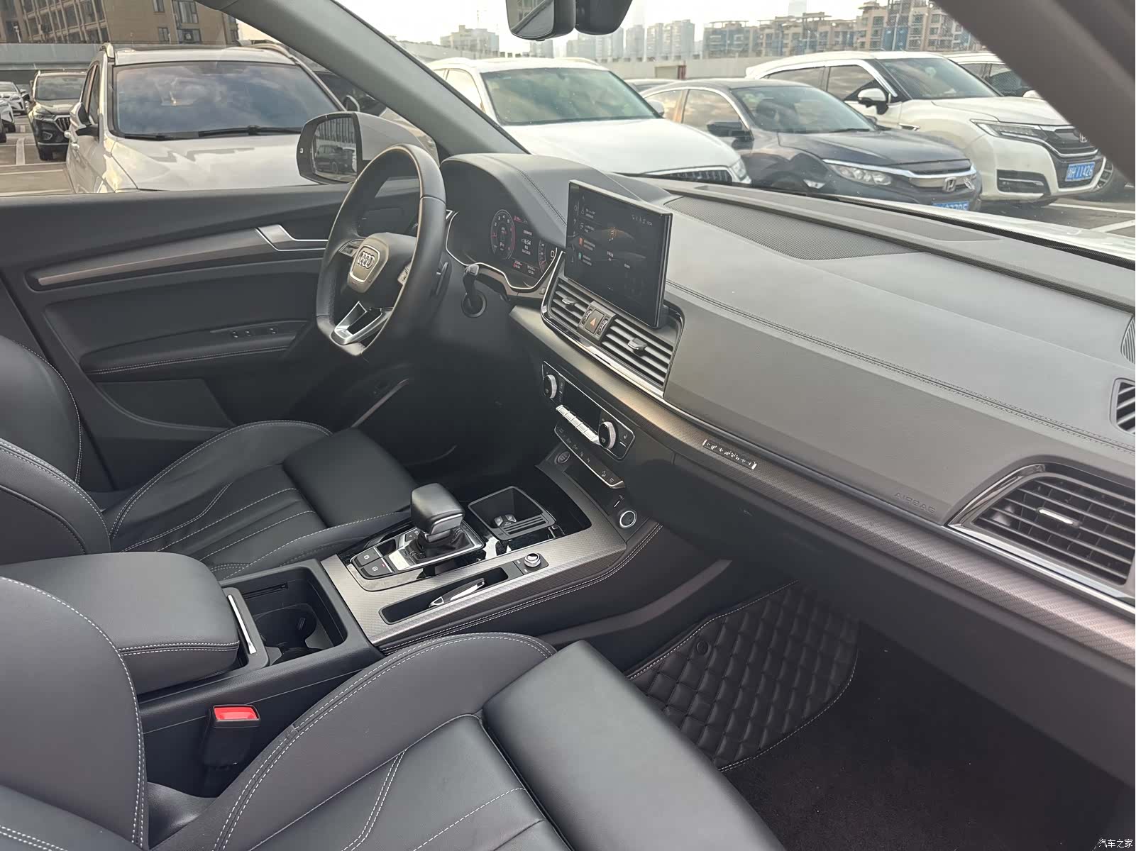 Audi Q5L, 2022 11