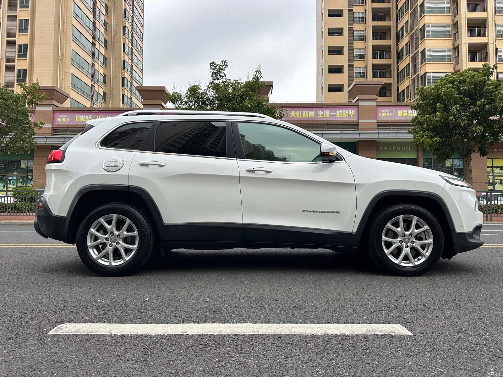 Jeep Cherokee, 2016 8