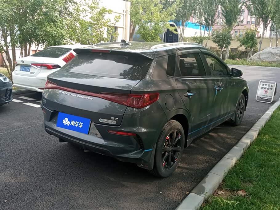 BYD e2