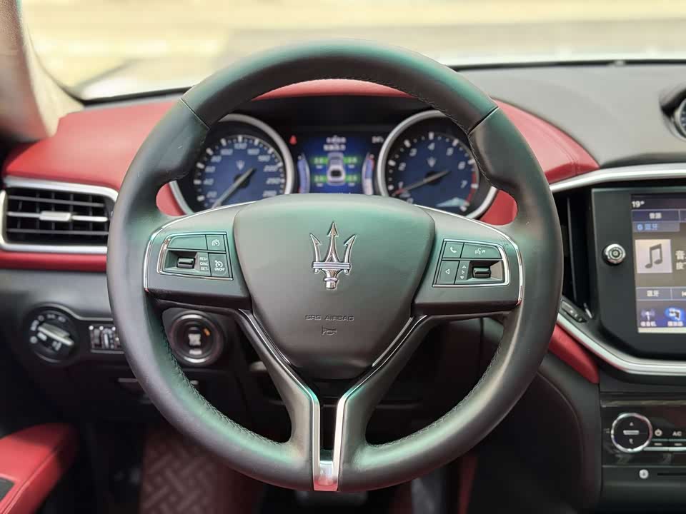 Maserati Ghibli Maserati Ghibli