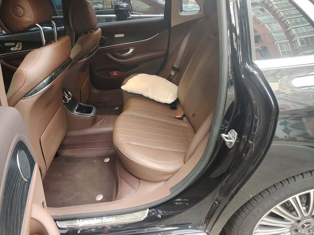 Mercedes-Benz E-Class, 2022 15
