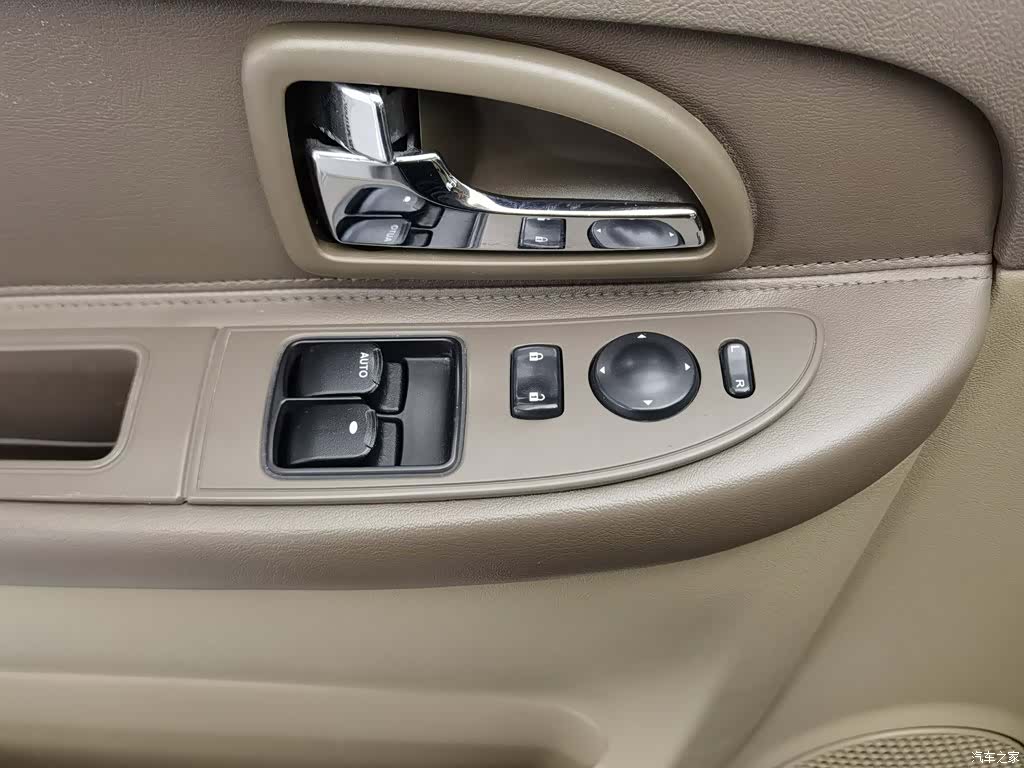 Buick GL8, 2016 9