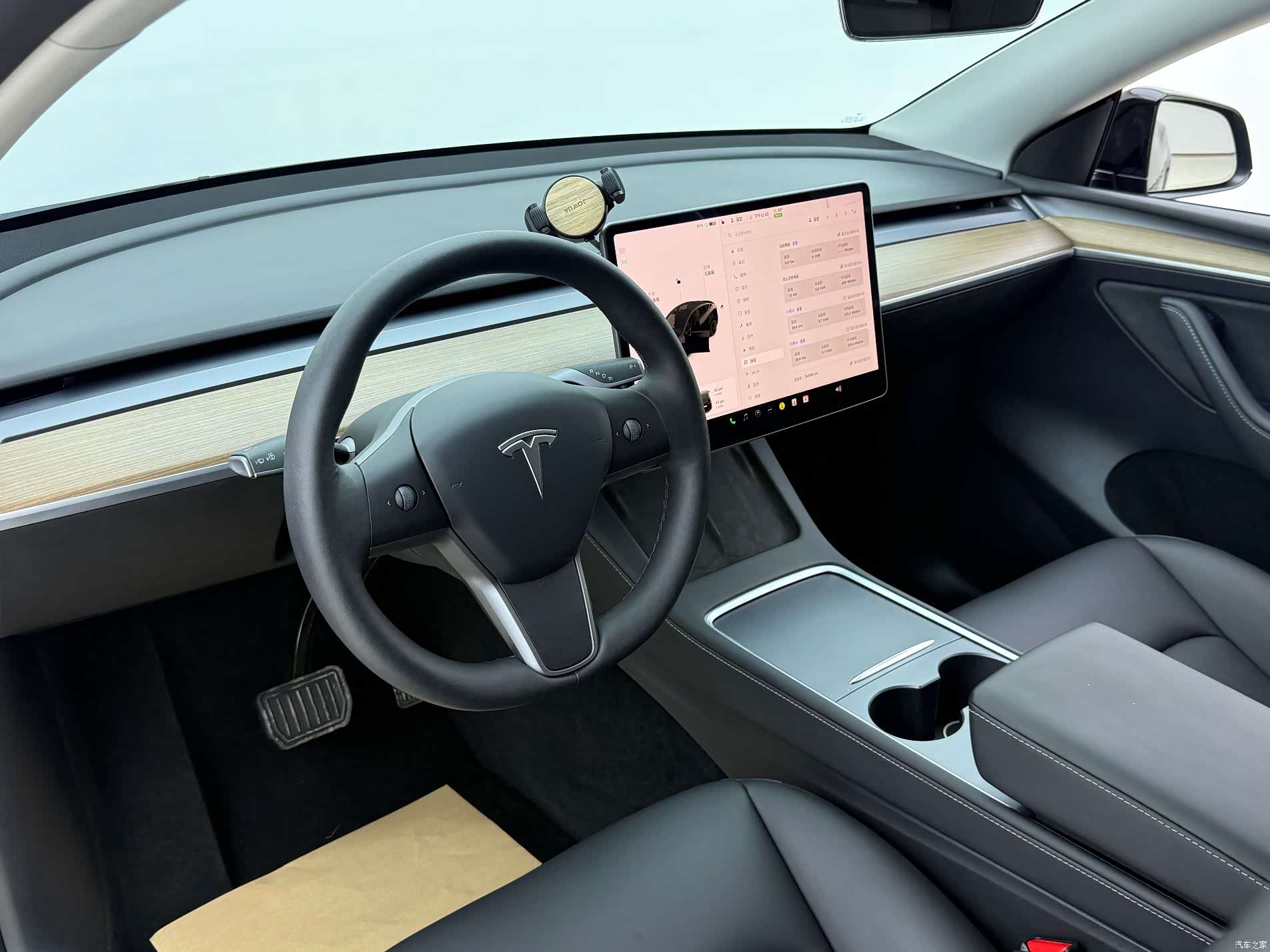 Tesla Model Y, 2021 12