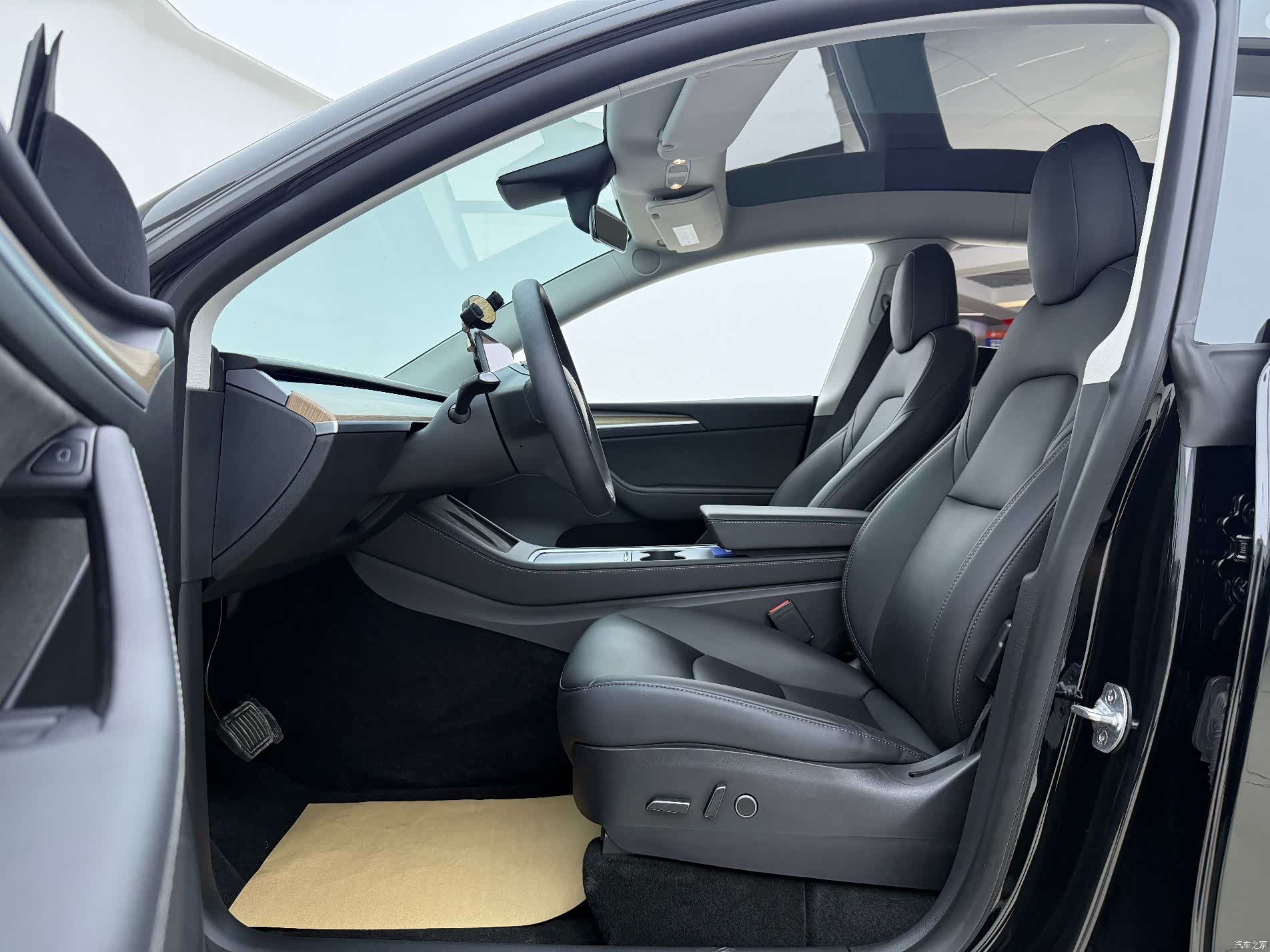 Tesla Model Y, 2021 11