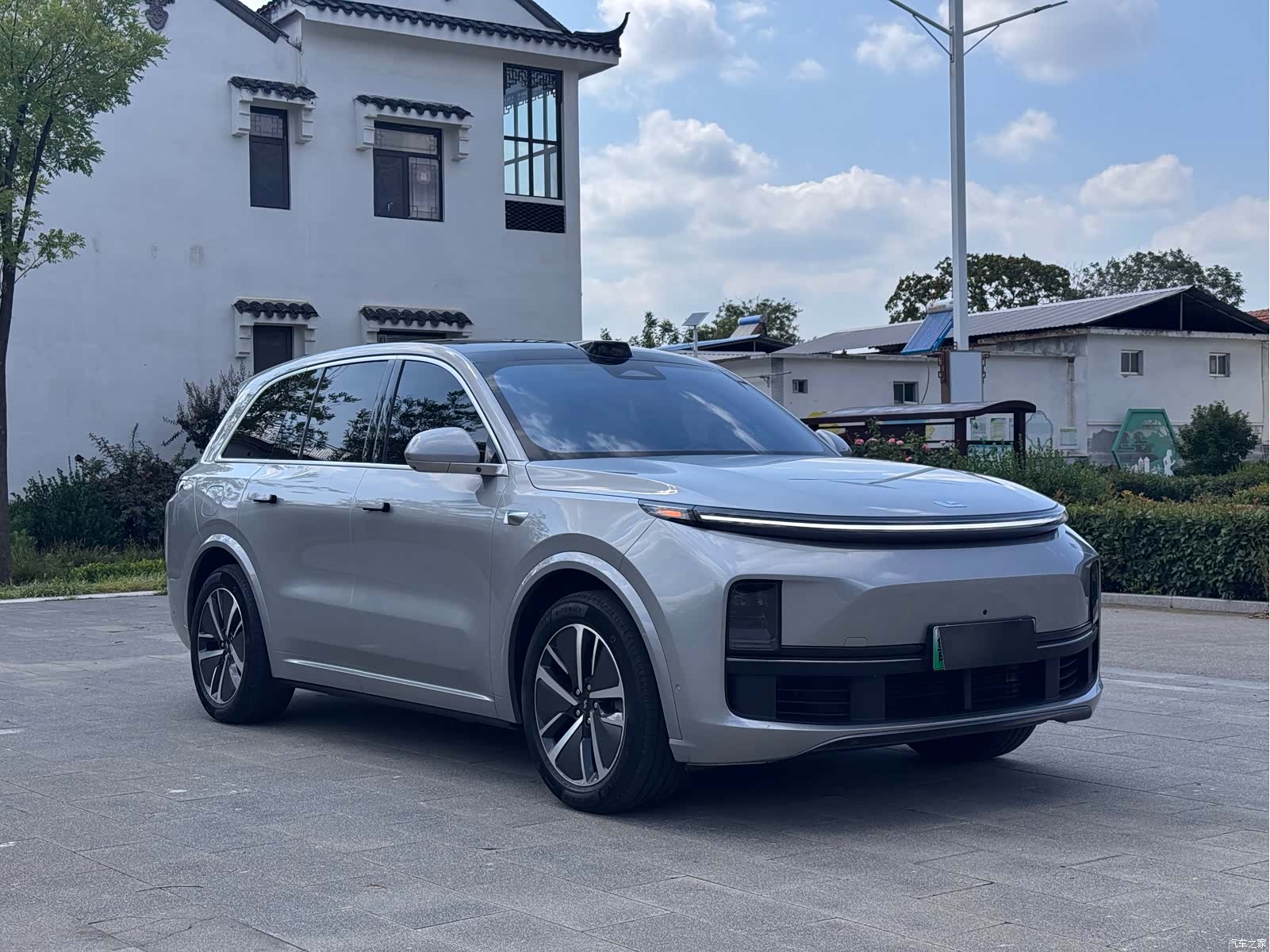 Li Auto L8, 2024 3