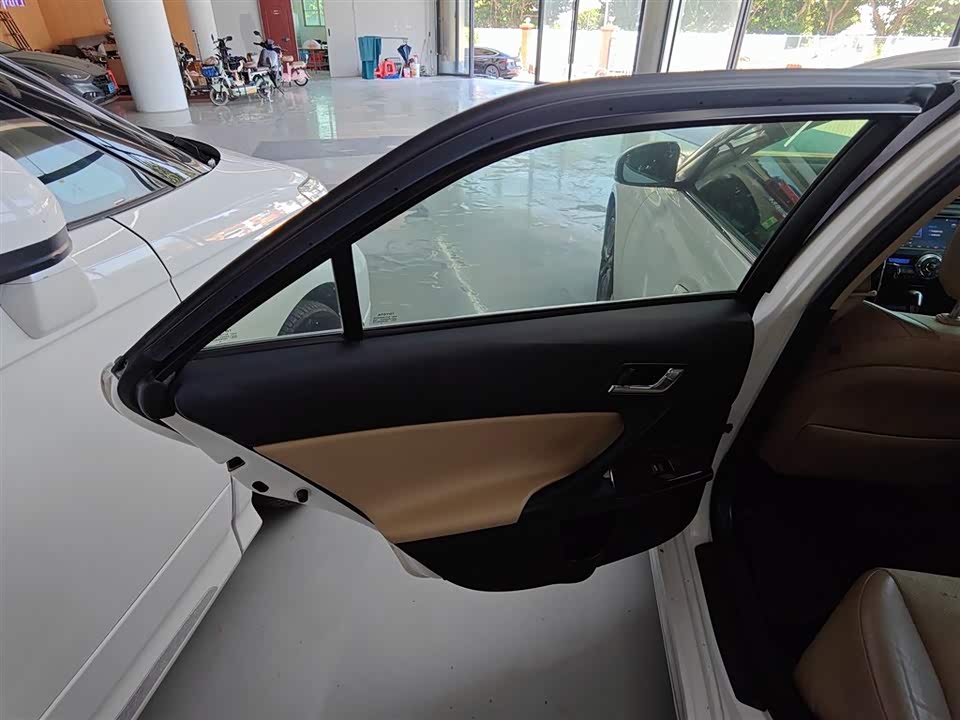 Toyota Reiz Toyota Reiz