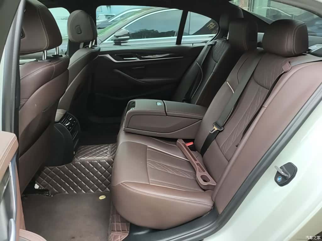 BMW 5 Series, 2021 17