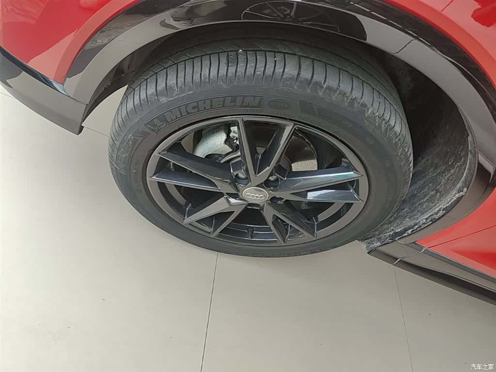 Audi Q2L, 2019 23