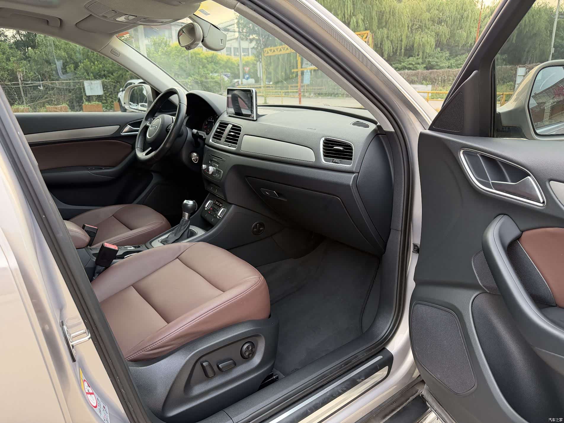 Audi Q3, 2014 11