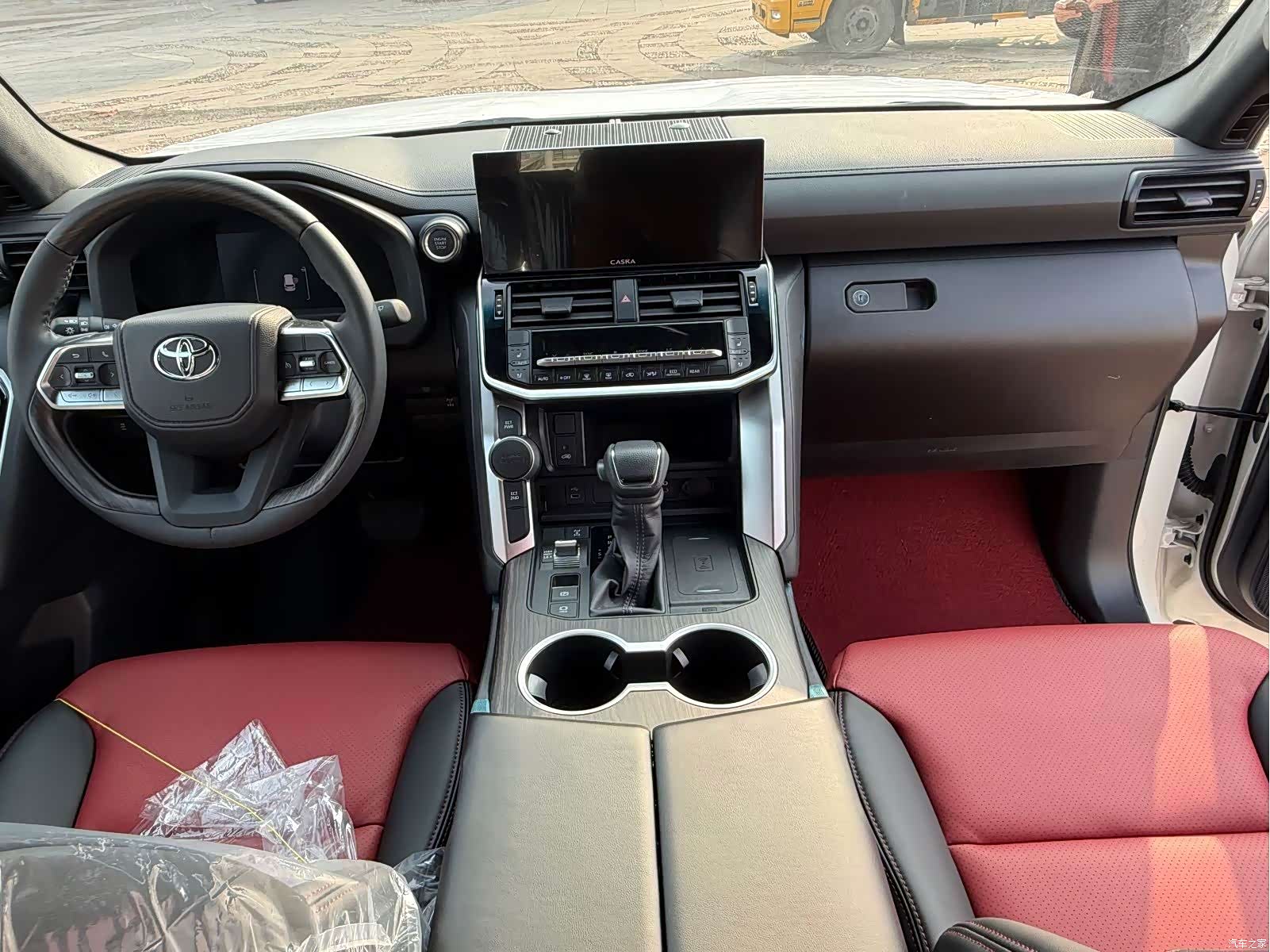 Toyota Land Cruiser, 2026 12