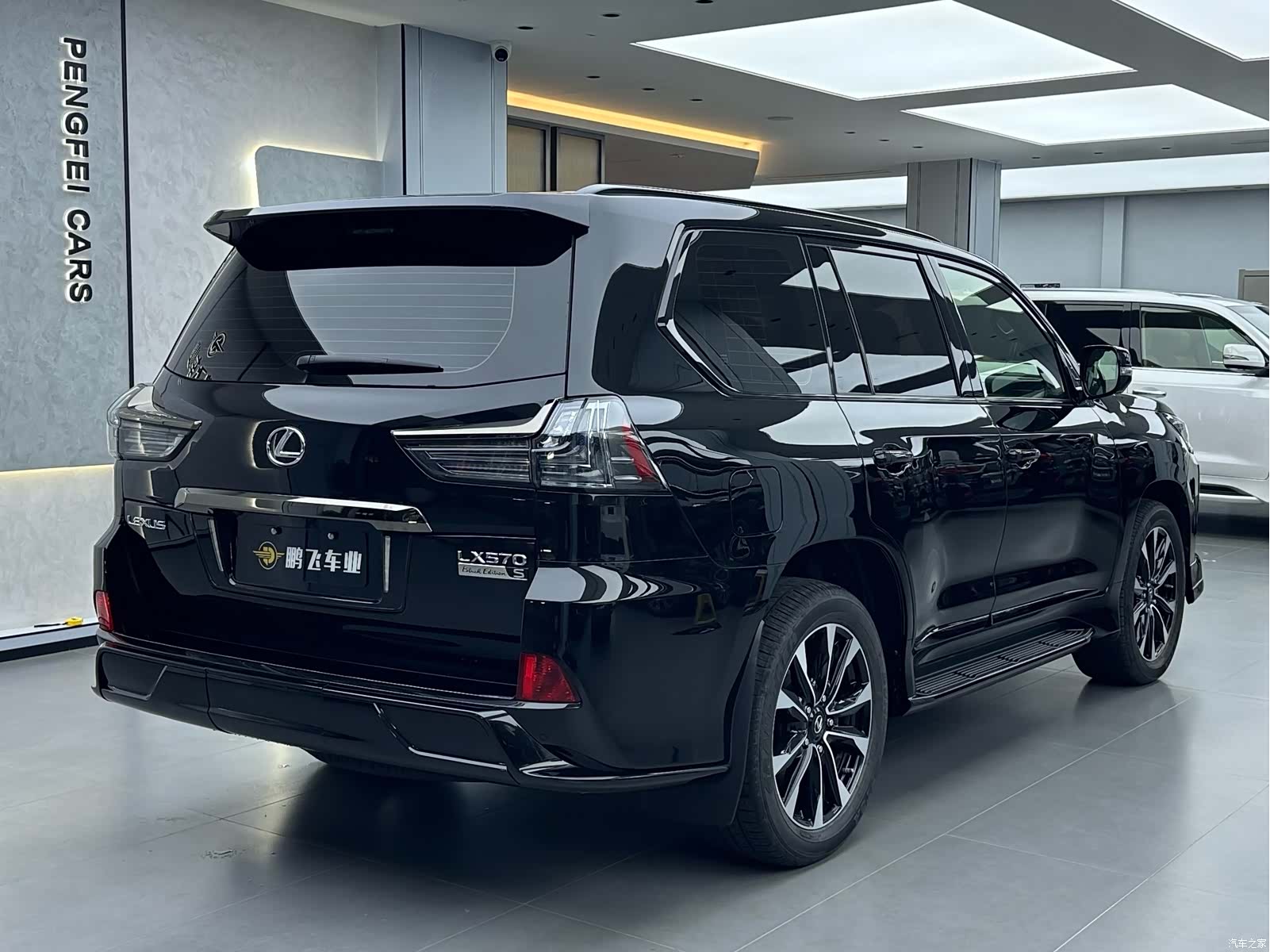 Lexus LX, 2023 23