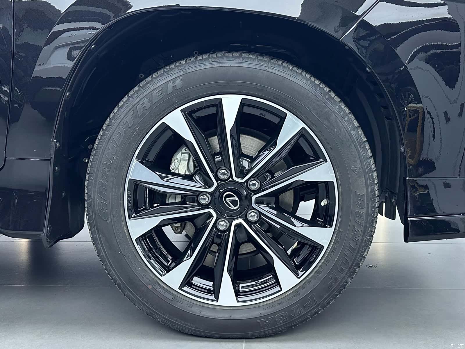 Lexus LX, 2023 24