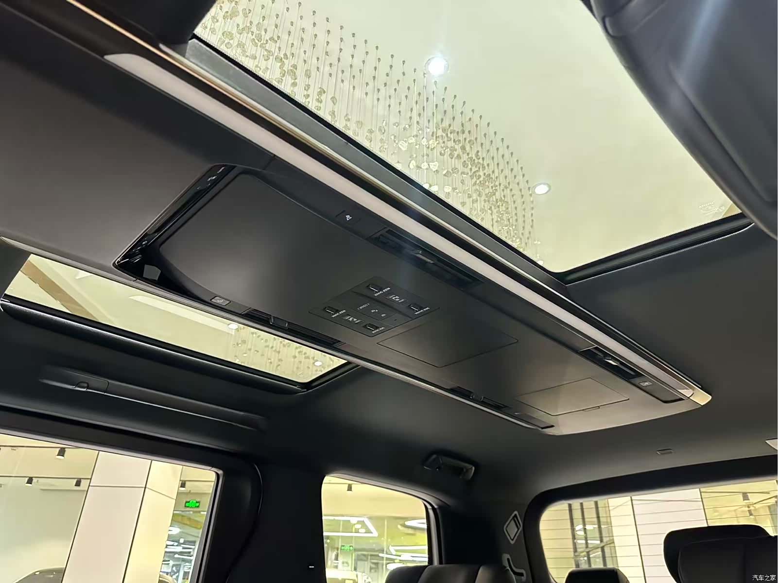 Toyota Vellfire, 2025 11