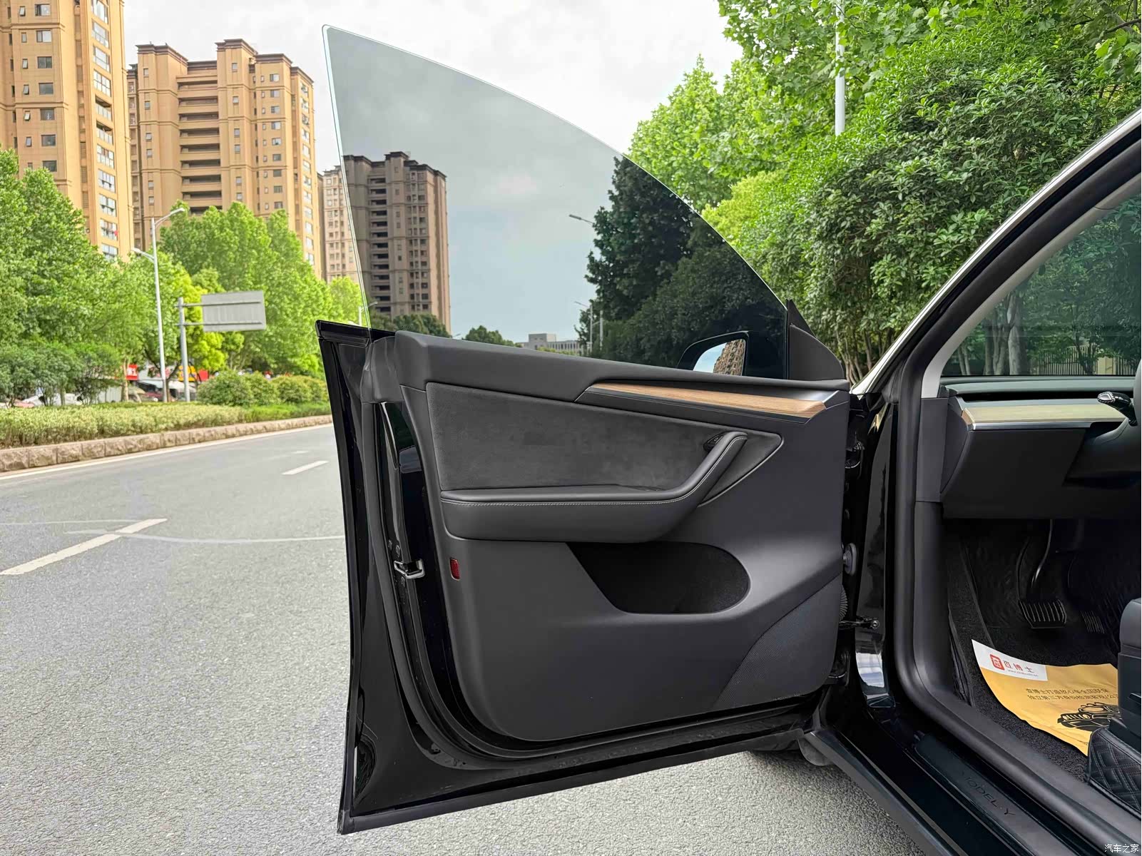 Tesla Model Y, 2023 6