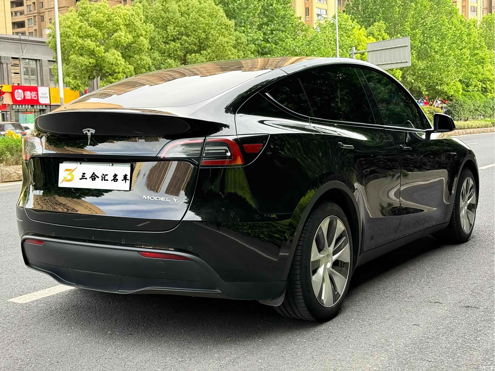 Tesla Model Y, 2023 10