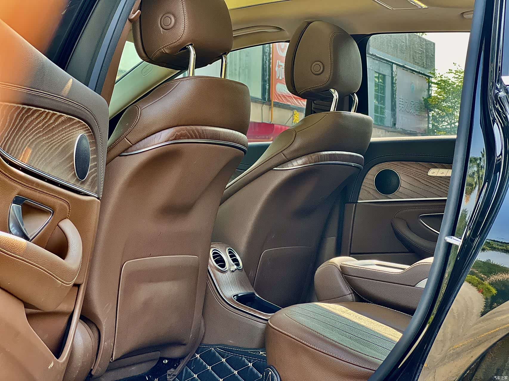 Mercedes-Benz E-Class, 2023 6