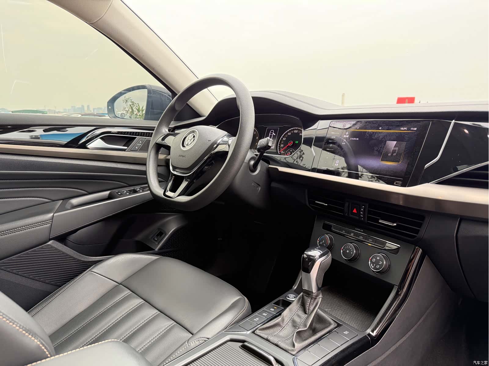 Volkswagen Passat, 2020 10