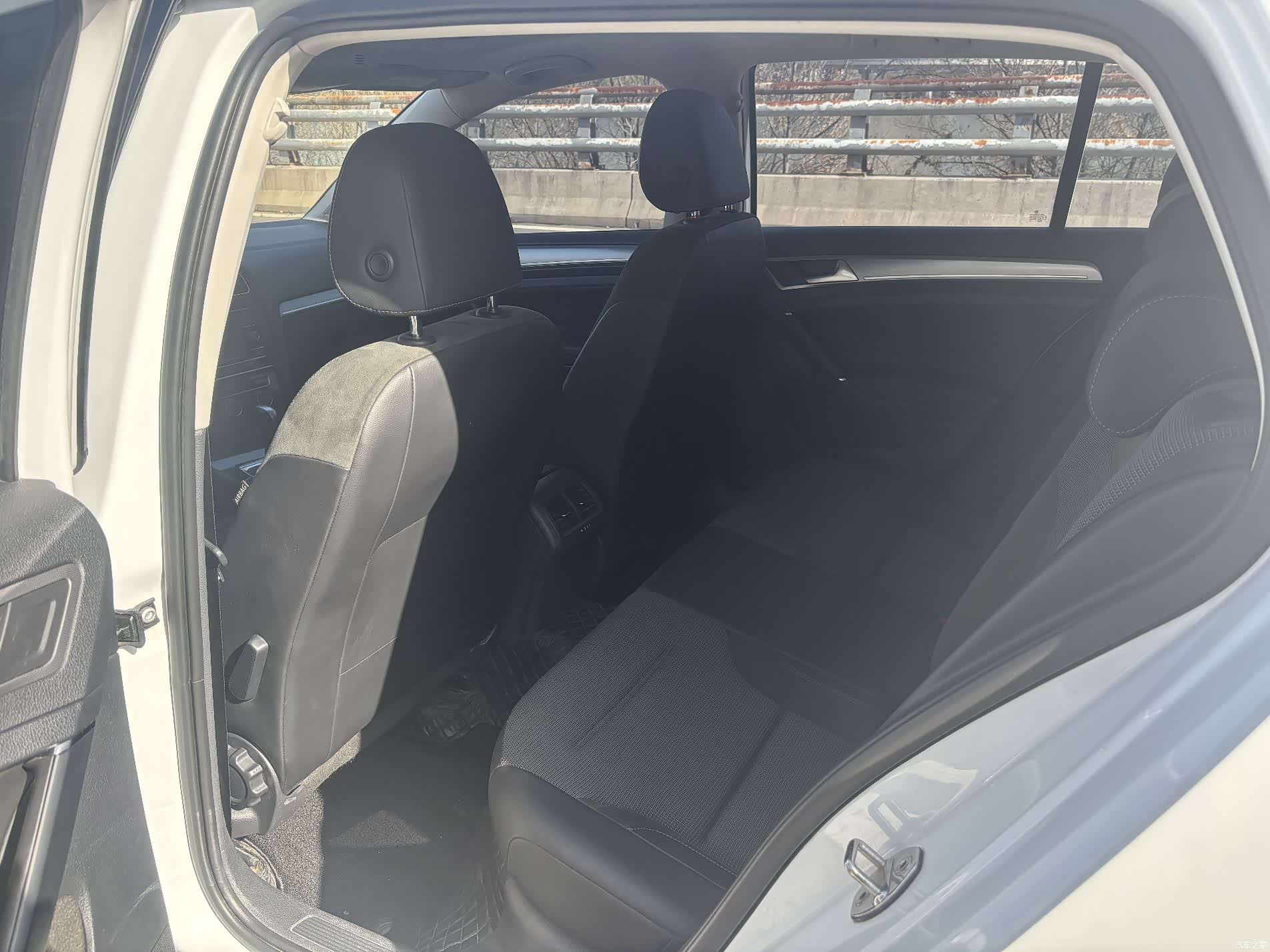Volkswagen Golf, 2018 все фото