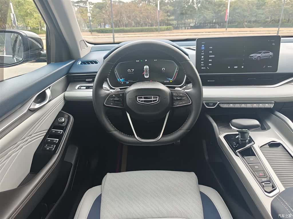 Geely Preface, 2022 15